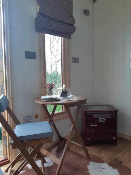 Doris Villa Wedmore Bagian luar foto